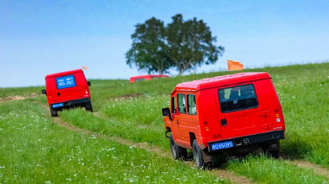 5-Day Northern China Private Tour from Beijing·Chengde Mountain Resort, Simatai Great Wall, Saihanba | Grassland Mongolia Nadam Festival | Ewenki Reindeer Tribe Experience