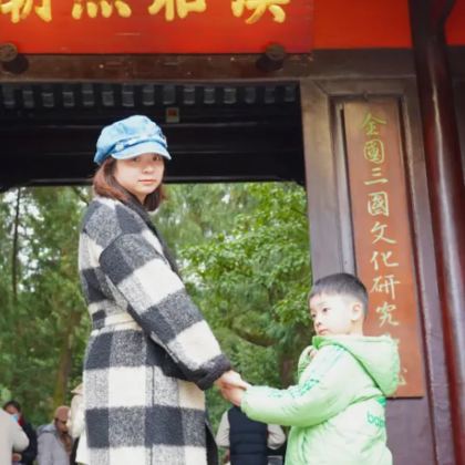 历史人文·何以天府5日亲子营 ⼀站式尽览天府精华，大熊猫网友见面&三星堆专场博士讲座&都江堰水利之神奇&4晚连住