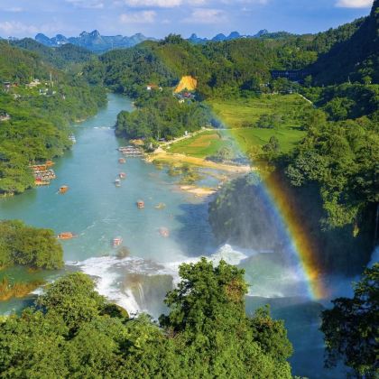 广西崇左+德天跨国瀑布景区+宁明+友谊关景区3日2晚拼小团