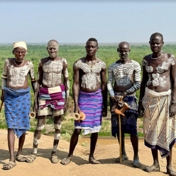 埃塞俄比亚亚的斯亚贝巴+金卡+奥莫低谷3日2晚跟团游