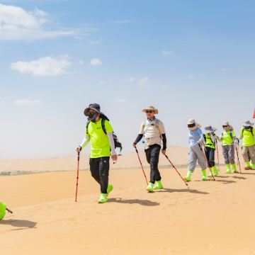 历史人文·五一 · 单飞/亲子【西夏秘境·寻迹腾格里研学营】踏沙而行，触摸西夏文明脉络，在沙海中学识兼行...