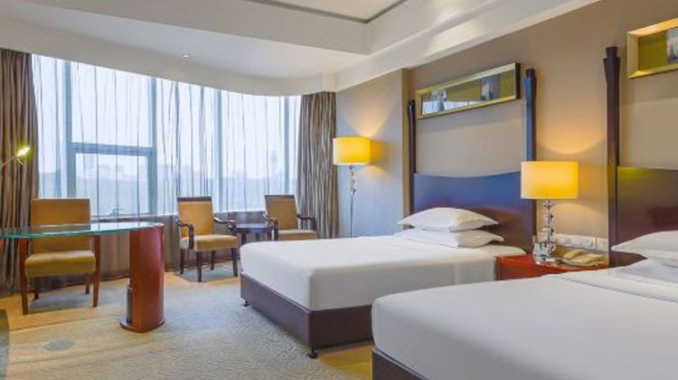 4-day 3-night · Group Tours · Wuhan + Yellow Crane Tower + Yangtze River Three Gorges + The Three Gorges Dam Tourism Area
