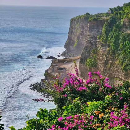 印度尼西亚巴厘岛+泗水+布罗莫火山+伊真火山8日6晚私家团