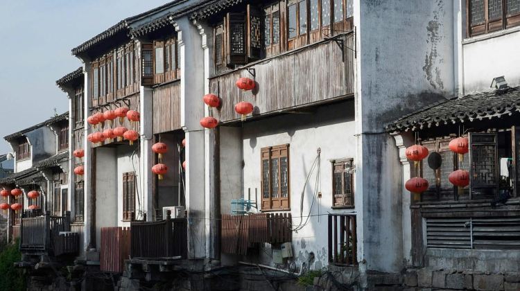 7-Day Shanghai, Hangzhou, Suzhou, Wuzhen with English-speaking tour guide