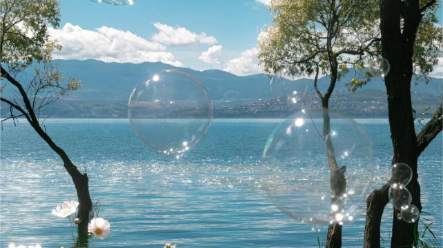 10-day 9-night · Private Tour · Kunming + Dali + Lijiang + Shangri-La· Dali, Shangri-La, Lijiang, Dukezong, Yulong Snow Mountain, Songzanlin Monastery, Tiger Leaping Gorge