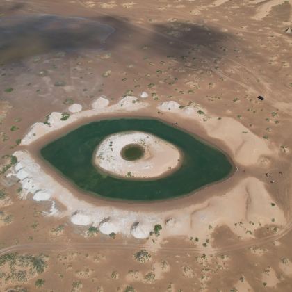 中国宁夏银川+阿拉善左旗+六湖穿越(五湖)旅游景区+乌兰湖+腾格里沙漠龙眼翡翠湖+乌海+乌海湖+拉僧庙+甘德尔山生态景区2日1晚拼小团