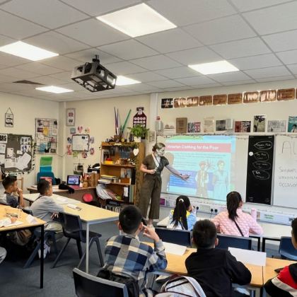优选夏校【英国比奇伍德学院两周夏令营.独立跟团游】本校专业英语老师授课小班教学|超高比例国际生，结交世界伙伴|丰富活动与独立生活中强化英语思维与听说表达能力|收获结业证书加强留学背书背景|漫步伦敦城堡海滨