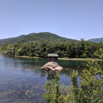 塞尔维亚+黑山+波黑8日7晚跟团游