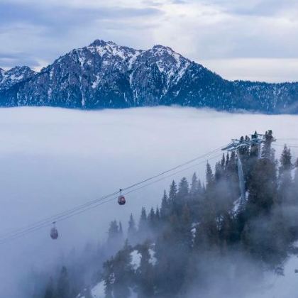 丝绸之路国际滑雪场+天山天池+乌鲁木齐5日4晚私家团