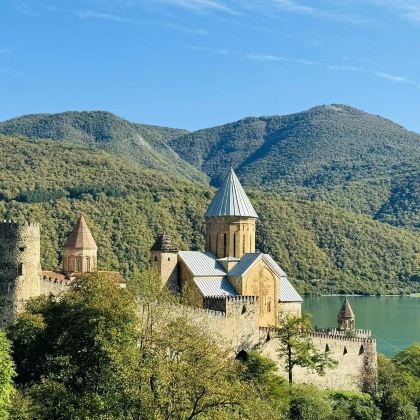 格鲁吉亚+阿塞拜疆+亚美尼亚11日跟团游