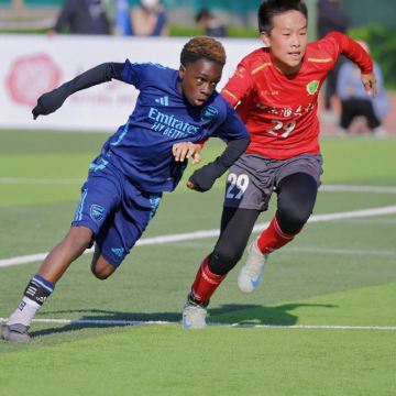 主题营地 · 英超阿森纳足球训练营 · 体验阿森纳青训课程+发掘并培养具有潜力的年轻球员+伦敦城市深度探索+牛剑双名校拜访