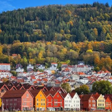 挪威+哈当厄尔峡湾+松恩峡湾+卑尔根9日6晚拼小团