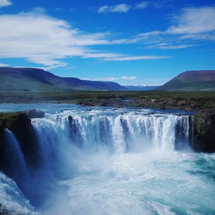 冰岛雷克雅未克+黄金旅游圈+瓦特纳冰川国家公园+斯奈山冰盖+阿克雷里+米湖10日8晚拼小团