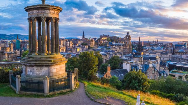 7D6N · Group Tours · United Kingdom + London + York + Edinburgh + Glasgow + Cambridge·Guaranteed weekly departures, non-stop loop tour to explore the Scottish Highlands with its stunning lakes and magical landmarks, visit classic Harry Potter filming spots, and experience British cultural tours and characteristic leisure activities.