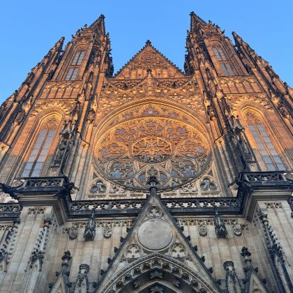 捷克布拉格+布达佩斯+维也纳+萨尔茨堡+美泉宫12日11晚拼小团