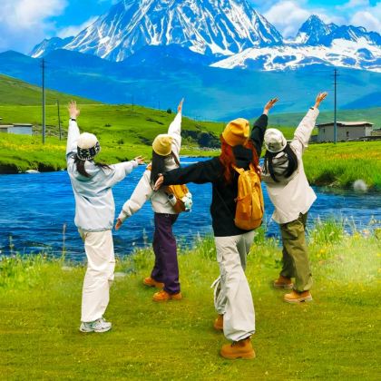 稻城亚丁+四姑娘山景区+新都桥+墨石公园景区+鱼子西6日5晚拼小团