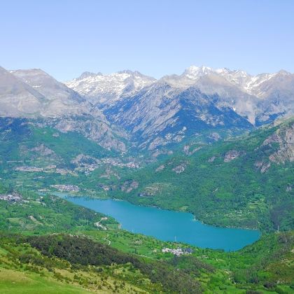 巴塞罗那+安道尔+波尔多3日2晚跟团游