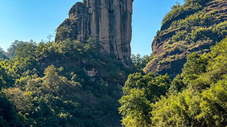7-Day Xiamen + Wuyi Mountain + Nanjing Tulou + Gulangyu Island