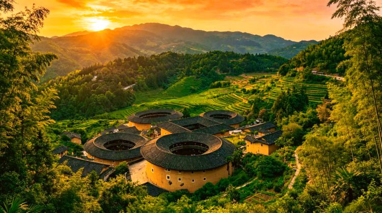 5-Day A Journey Through Xiamen and Zhangzhou: Historic Gulangyu Island & World Heritage Fujian Tulou