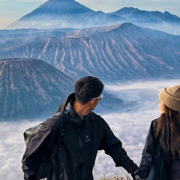 印度尼西亚巴厘岛+布罗莫火山+赛武千层瀑布+伊真火山+罗威纳海滩+佩妮达岛6日5晚私家团