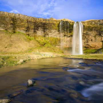 雷克雅未克9日8晚拼小团