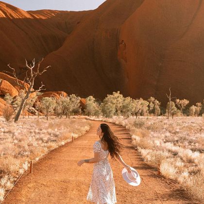 澳大利亚北领地乌鲁鲁+卡塔丘塔+瓦帕峡谷+帝王谷4日3晚跟团游