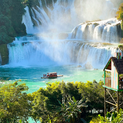 广西南宁+通灵大峡谷+德天跨国瀑布景区+北海+涠洲岛6日5晚拼小团