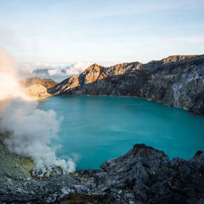 印度尼西亚巴厘岛+布罗莫火山+伊真火山+罗威纳海滩+佩妮达岛7日6晚跟团游