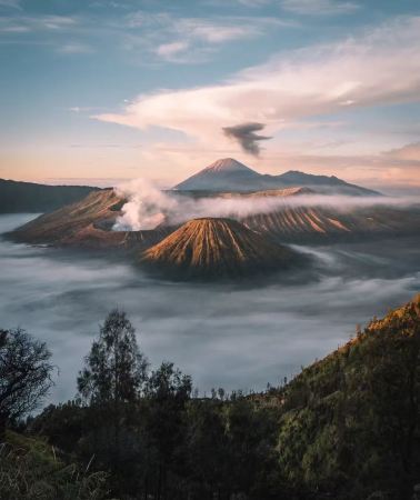 8天7晚 • 印尼峇里島＋賽武千層瀑布＋布羅莫火山＋佩妮達島