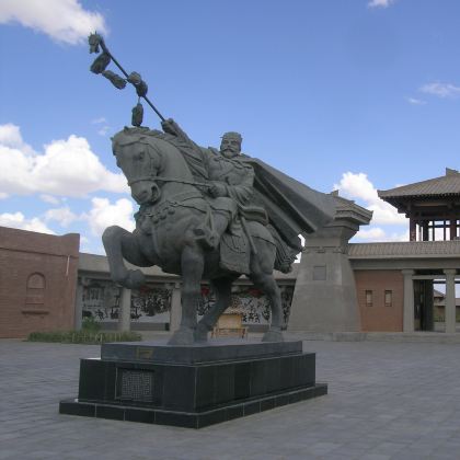 甘肃兰州+张掖+嘉峪关+敦煌+新疆乌鲁木齐+天山天池8日7晚拼小团