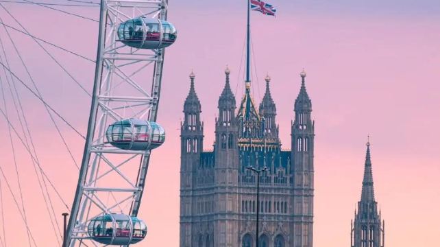  <3天>【易遊歐洲 1人成團】英格蘭+蘇格蘭·倫敦上愛丁堡下+劍橋學府+愛丁堡+每週鐵發+玩法優化+季節限定+4+9月蘇格蘭高地（可選多城上下團/單人免費拼房/歐陸式早餐/華人導遊）