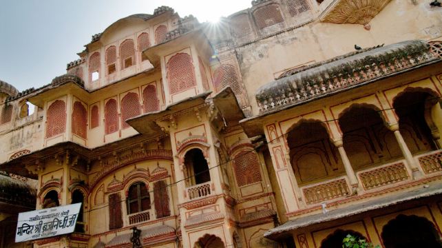 8-Day Golden Triangle India Adventure Tour ·Delhi, Agra and Jaipur | Taj Mahal, Agra Fort, Fatehpur Sikri, Dhula Village, Amber Fort and City Palace