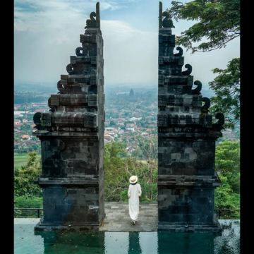 雅加达+万隆市+三宝垄+日惹+泗水+巴厘岛+科莫多17日16晚拼小团