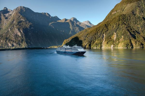 11 ngày · Địa Trung Hải · Trieste – Croatia – Montenegro – Hy Lạp – Ý – Barcelona