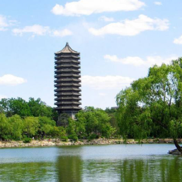 名校参访·北京1日亲子营【名校清北营】(外观)清华大学+北京大学+深度参观+水木清华、荷塘月色、二校门等+未名湖、西门、华表等+清北学长学姐学习历程分享+免费预约入校+清北两校食堂美食代刷卡