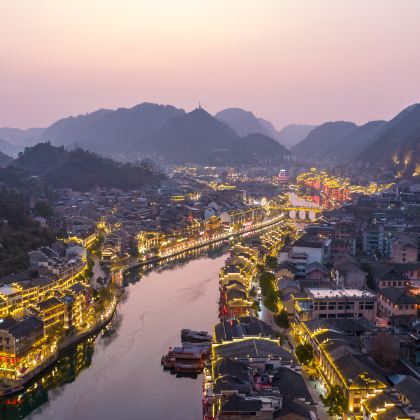 贵阳+黄果树景区+荔波+西江千户苗寨+镇远县+梵净山6日5晚跟团游