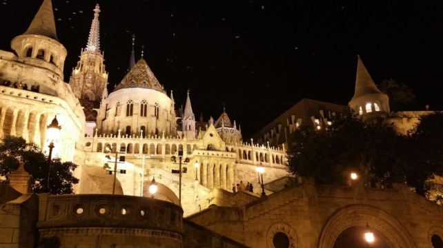 捷克布拉格+布達佩斯+維也納+奧地利阿爾卑斯山+慕尼黑+盧塞恩5日4晚跟團遊·一次打卡東歐4國+純玩團+無購物+深度暢遊丨舒適酒店+中文雙語導遊+單人拼房放心選+玩轉東歐經典線路+高性價比+漁夫城堡+美泉宮