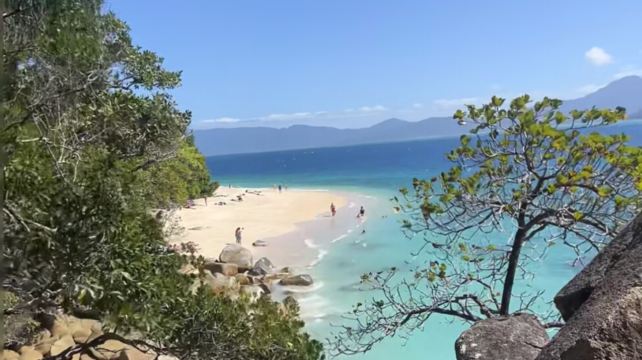 澳大利亚凯恩斯3日2晚跟团游·Captain 赠自由浮潜+太阳恋人号+摩尔外堡礁+库兰达雨林小镇趣味行+交个动物朋友