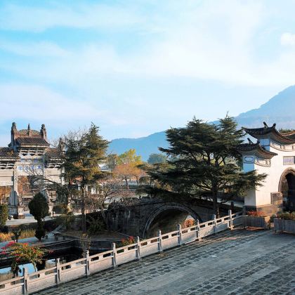 云南保山+芒市+瑞丽+腾冲4日3晚拼小团