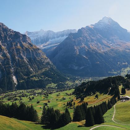 意大利+多洛米蒂山脉+少女峰+拉瓦莱多三峰山+龙疆湖+瑞士因特拉肯+采尔马特+苏黎世+日内瓦+阿尔卑斯山12日11晚私家团