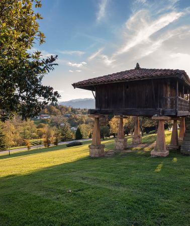 17D16N • Portugal, Basque Country with Lourdes, Andorra and Barcelona