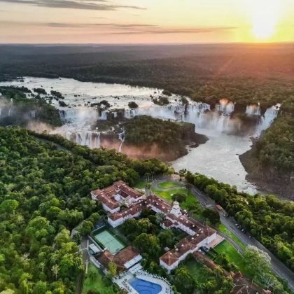 巴西+阿根廷+乌拉圭+智利+秘鲁22日21晚跟团游