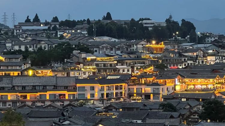 8D7N · Private Tours · Kunming + Dali City + Lijiang + Shangri-La: Yulong Snow Mountain, Erhai Lake, Dukezong Ancient Town