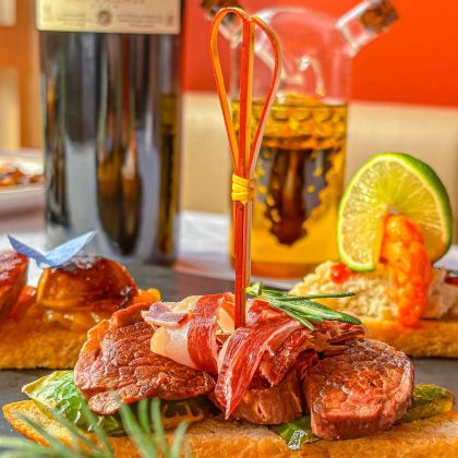 西班牙马德里+葡萄牙里斯本+塞维利亚+波尔图+塞哥维亚13日12晚私家团