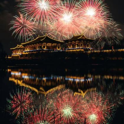 河南郑州+洛阳+开封+老君山景区5日4晚私家团