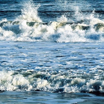 凌霄岩+春湾石林+闸坡国家级中心渔港+大角湾闸波2日1晚私家团