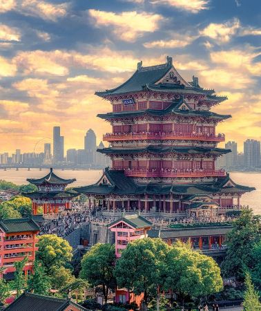 5天4晚 • 大美江西 5 天精華之旅：南昌、景德鎮、婺源、上饒、龍虎山、瀘溪河竹筏漂流、婺女洲夜景、靈山山頂手扶梯