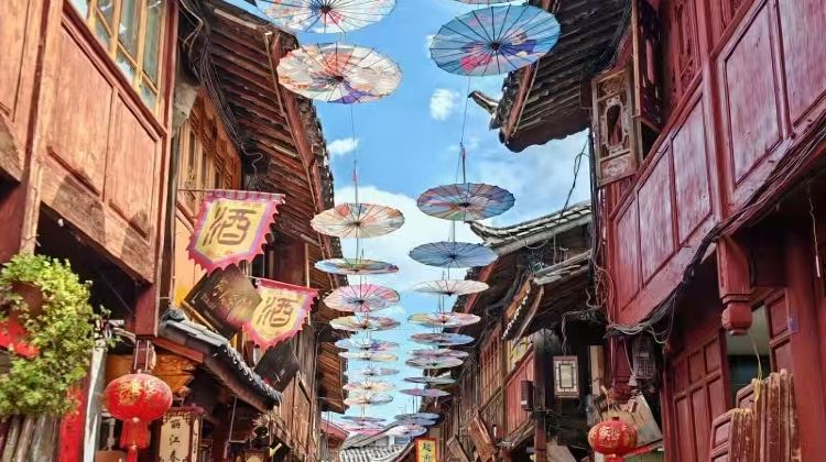 6日5晚 · 旅行团 · 云南昆明＋大理市＋丽江·天天发班+保证成团+2+1头等舱大巴+玉龙雪山登顶+洱海豪华大游船+赠特色民族演出+出发前2天可无损取消