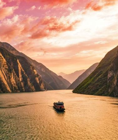 6D5N • Victoria Cruises — Yangtze River Three Gorges + Chongqing + Tribe of the Three Gorges