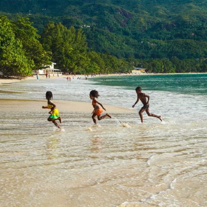 毛里求斯+塞舌尔+马达加斯加+留尼汪（法属）16日跟团游
